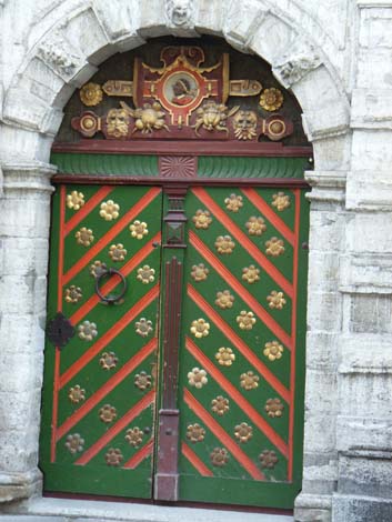 tal-pikk-schwarzhaeuptergilde-tor-R0011927