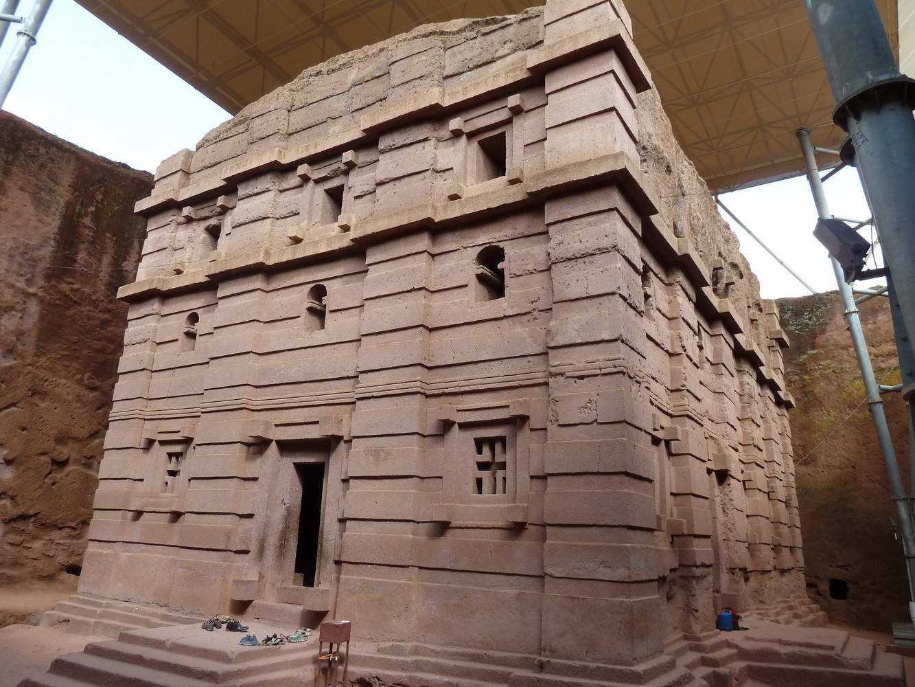 Äthiopien 2016 Naturvölker und Monolitkirchen, Haus des Vaters