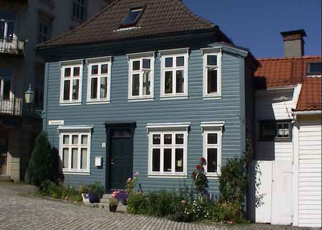 bergen-bl-haus.jpg